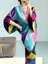 Pleated Batwing Sleeves Dress V-neck