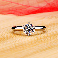 Gulleiâ„?Engraved 1 Carat Lab Diamond Solitaire Ring for Her