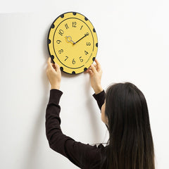 Polka Dot Circular Analog Wall Clock