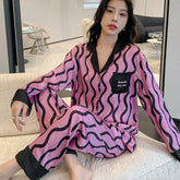 Women Pajamas Set �Trendy Pink/Black Wave Print Sleepwear