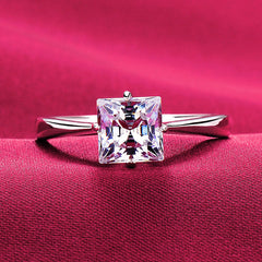 Custom 1 Carat Moissanite Diamond Ring for Women