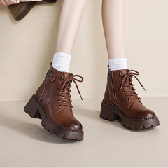 Stivaletto tacco carroarmato con fibia
