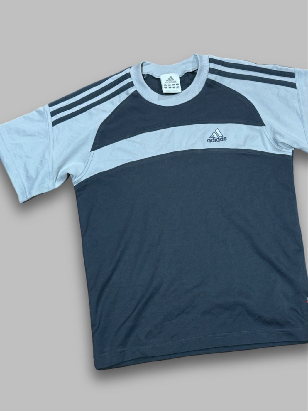 T shirt Vintage Adidas tg xs 12y