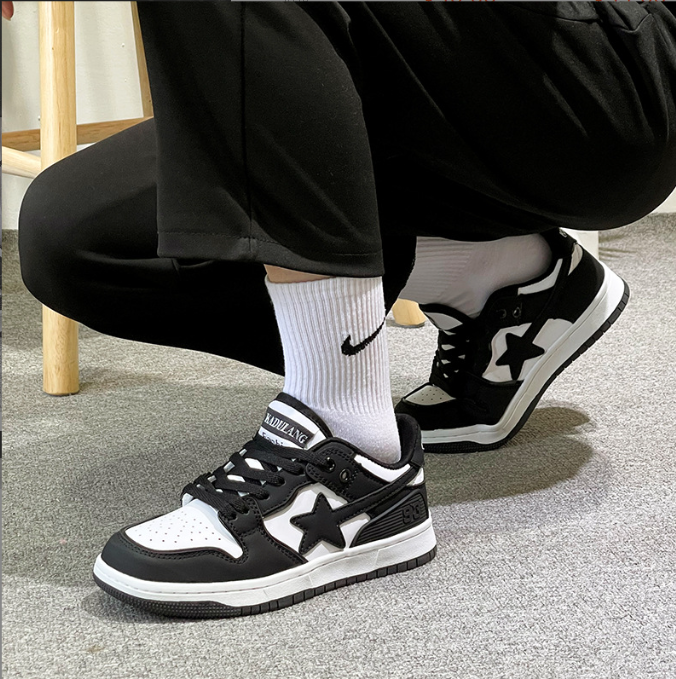 Unisex star sneakers