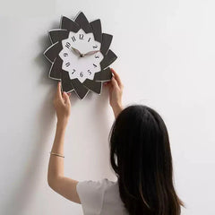 Flower Shaped Modern Silent Wall Clock â€?Elegant Floral Design