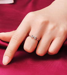 Bow Shaped 0.3 Carat Lab Diamond Ring for Her