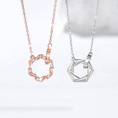 Interlocking Rings Matching Necklaces for Couples