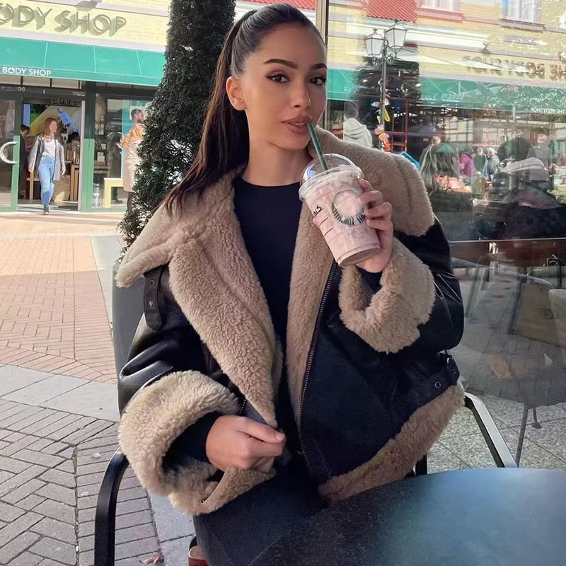 Ecological sheepskin Elena woman