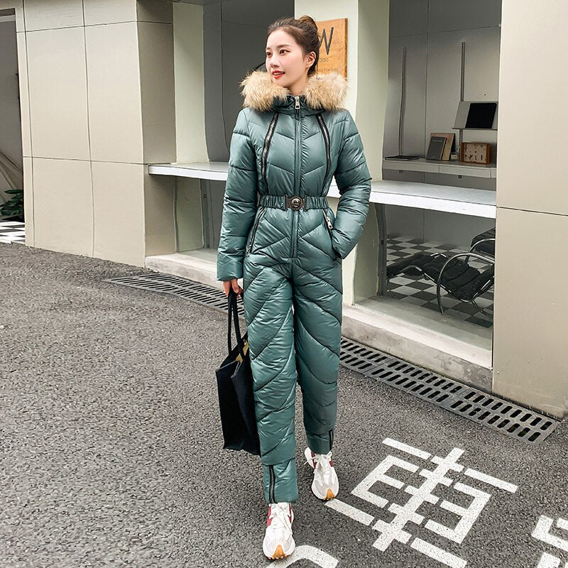 Full suit for snow and snowboarding