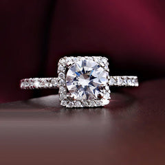 Gulleiâ„?Engraved 1.75 Carat Lab Grown Diamond Wedding Bands Set