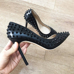 Studded decollete woman heel